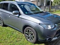 Gebraucht Mitsubishi Outlander 150 PS (110 kW) 2015 Grau SUV