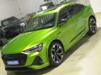 Usata Audi e-tron 369 kW (503 CV) 2023 Verde SUV