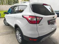 Gebraucht Ford Kuga 150 PS (110 kW) 2019 Weiß SUV