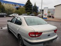 Gebraucht Renault Mégane 107 PS (78 kW) 2001 Silber Limousine