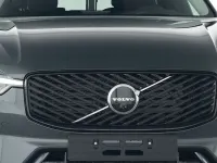Neu Volvo XC60 Plus 250 PS (183 kW) 2025 Grün SUV