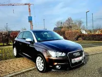 Gebraucht Audi A1 Attraction 86 PS (63 kW) 2012 Teakbraun metallic Kleinwagen