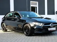 Gebraucht Mercedes A180 116 PS (85 kW) 2022 Schwarz Limousine