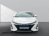 Gebraucht Toyota Prius Executive 122 PS (89 kW) 2020 Weiß Kleinwagen
