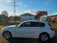 Gebraucht BMW 116 Sport Line 136 PS (100 kW) 2014 Weiß Kleinwagen
