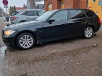 Gebraucht BMW 318 143 PS (105 kW) 2008 Schwarz Kombi