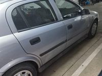 Używany Opel Astra Comfort 84 KM (61 kW) 2001 Czarny Sedan/Limuzyna