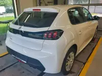 Gebraucht Peugeot 208 Active 75 PS (55 kW) 2022 Weiß Kleinwagen