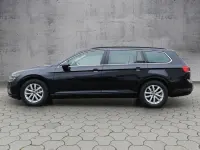 Gebraucht VW Passat Business 150 PS (110 kW) 2023 Deep black perleffekt Kombi