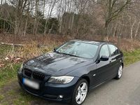 Gebraucht BMW 318 143 PS (105 kW) 2009 Blau Limousine