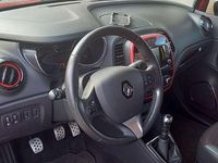Gebraucht Renault Captur Intens 118 PS (86 kW) 2016 Rot SUV