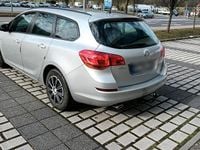 Gebraucht Opel Astra 140 PS (102 kW) 2011 Silber Kombi