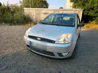 Gebraucht Ford Fiesta 68 PS (50 kW) 2004 Grau Kleinwagen