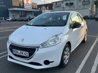 Gebraucht Peugeot 208 Access 68 PS (50 kW) 2013 Weiß Kleinwagen
