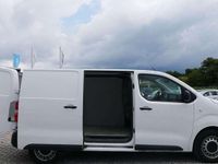 Gebraucht Opel Vivaro 122 PS (89 kW) 2020 White jade Van / Kleinbus