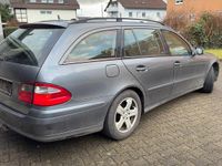 Gebraucht Mercedes E220 170 PS (125 kW) 2006 Grau Kombi