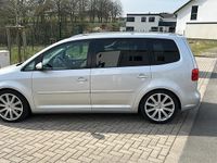 Gebraucht VW Touran 140 PS (102 kW) 2012 Silber Van / Kleinbus