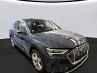 Gebraucht Audi Q8 Sportback e-tron Advanced Plus 300 kW (408 PS) 2022 Blau SUV