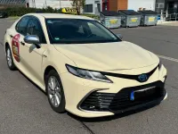 Gebraucht Toyota Camry 131 PS (96 kW) 2022 Weiß Limousine