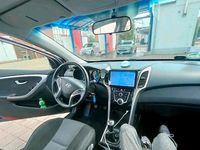 Gebraucht Hyundai i30 110 PS (80 kW) 2016 Grau Limousine