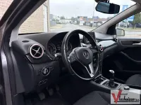 Gebraucht Mercedes B200 Ambition 136 PS (100 kW) 2012 Grau Kleinwagen