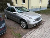 Gebraucht Mercedes 200 110 PS (80 kW) 2003 Gold Limousine