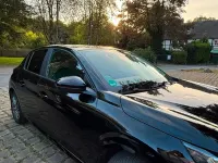 Gebraucht Peugeot 208 Active 101 PS (74 kW) 2022 Schwarz Kleinwagen