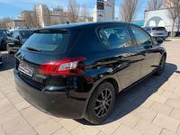 Gebraucht Peugeot 308 Active 125 PS (91 kW) 2014 Schwarz perla nera Limousine