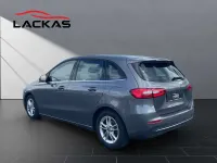 Gebraucht Mercedes B180 116 PS (85 kW) 2019 Mountaingrau  met. Kleinwagen