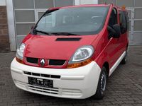 Second-hand Renault Trafic 82 CP (60 kW) 2005 Roșu Monovolum