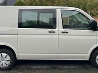 Gebraucht VW Transporter 110 PS (80 kW) 2023 Grau Van