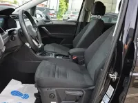 Gebraucht VW Touran Comfortline 150 PS (110 kW) 2023 Schwarz Van / Kleinbus