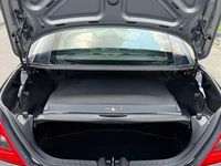 Gebraucht Mercedes SLK200 184 PS (135 kW) 2010 Silber Cabrio