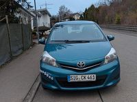 Gebraucht Toyota Yaris Edition 99 PS (72 kW) 2014 Blau Kleinwagen