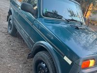 Gebraucht Lada niva 82 PS (60 kW) 2010 Grün SUV