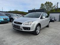 Gebraucht Ford Focus Style 101 PS (74 kW) 2007 Silber Limousine
