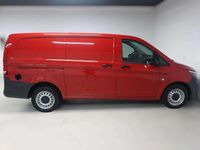 Gebraucht Mercedes Vito 102 PS (75 kW) 2021 Jupiterrot Van