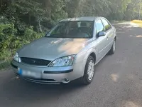 Gebraucht Ford Mondeo 125 PS (91 kW) 2002 Silber Limousine