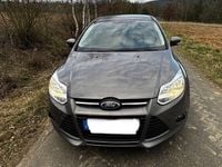 Gebraucht Ford Focus Trend 101 PS (74 kW) 2014 Grau Limousine
