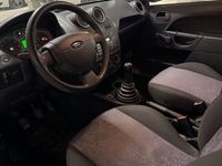 gebraucht Ford Fiesta 1,3 44 kW Ambiente Ambiente