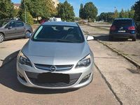 Gebraucht Opel Astra Active 140 PS (102 kW) 2013 Silber Limousine