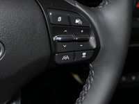 Gebraucht Hyundai i10 Select 63 PS (46 kW) 2024 Weiß Kleinwagen