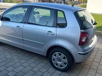 Second-hand VW Polo 75 CP (55 kW) 2005 Argintiu Hatchback