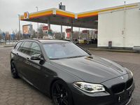 Gebraucht BMW M550 380 PS (279 kW) 2014 Grau Limousine