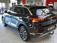 Neu VW T-Roc Style 150 PS (110 kW) 2025 Grenadillschwarzmetallic SUV