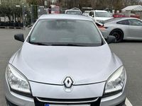 Gebraucht Renault Mégane 101 PS (74 kW) 2013 Grau Limousine