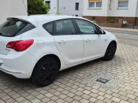 Gebraucht Opel Astra S 101 PS (74 kW) 2013 Weiß Limousine