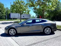 Usado Tesla Model S 395 kW (538 CV) 2016 Marrón Utilitario
