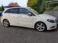 Gebraucht Mercedes B180 122 PS (89 kW) 2014 Weiß Kleinwagen
