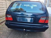 Gebraucht Mercedes 320 197 PS (144 kW) 2001 Blau Kombi